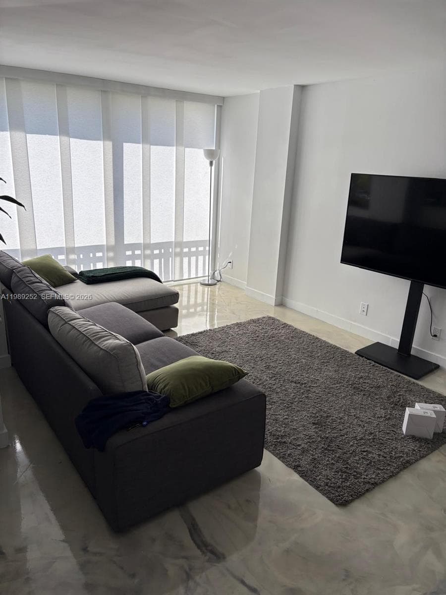 Plaza of Americas · #428 in Sunny Isles Beach - Photo 1