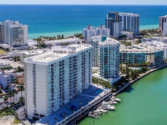 AQUASOL CONDO · #5T in Miami Beach - Photo 2