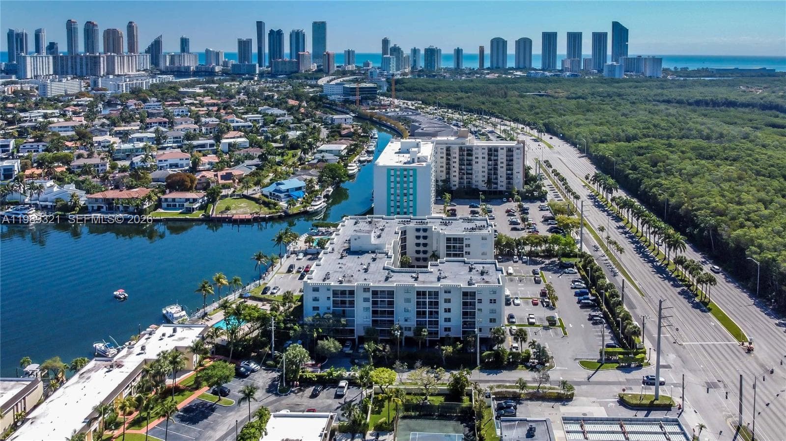 CARLTON BAY CONDO · #2K in North Miami Beach - Photo 38