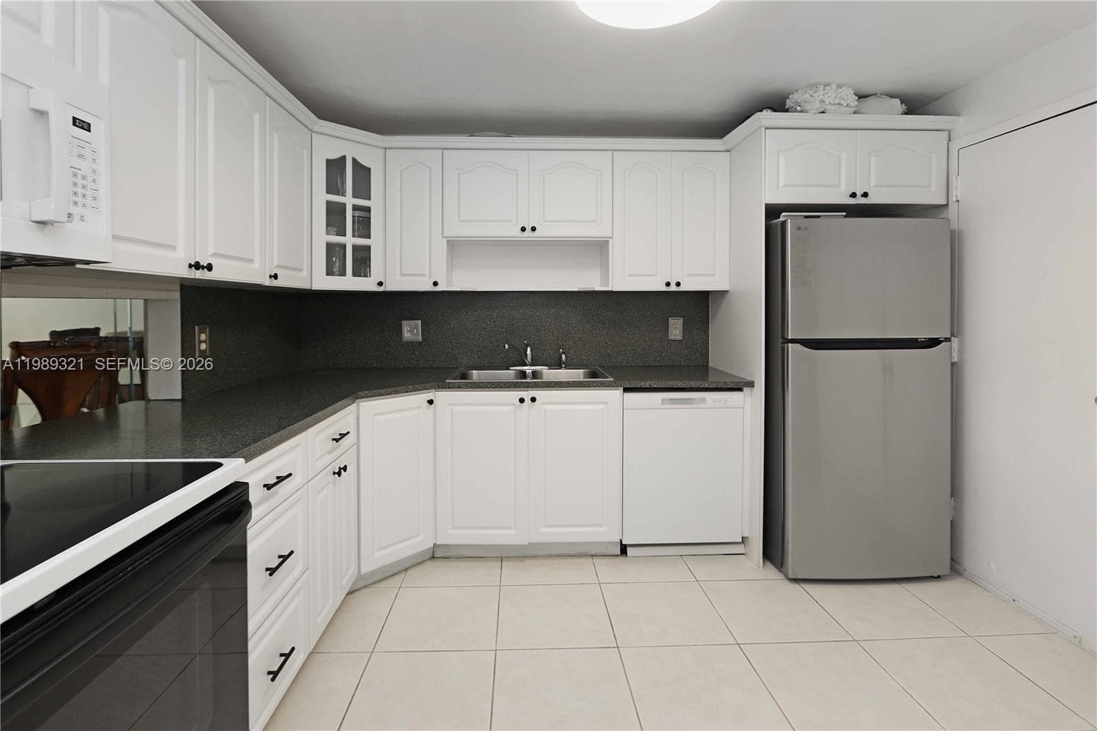 CARLTON BAY CONDO · #2K in North Miami Beach - Photo 11