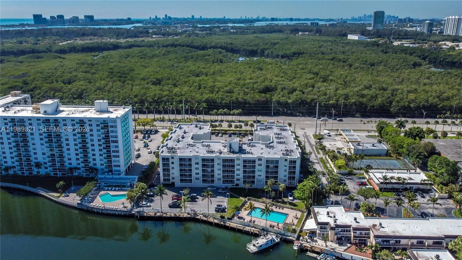 CARLTON BAY CONDO · #2K in North Miami Beach - Photo 40