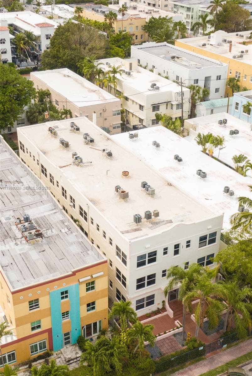 WINDSOR PLAZA CONDO · #301 in Miami Beach - Photo 14