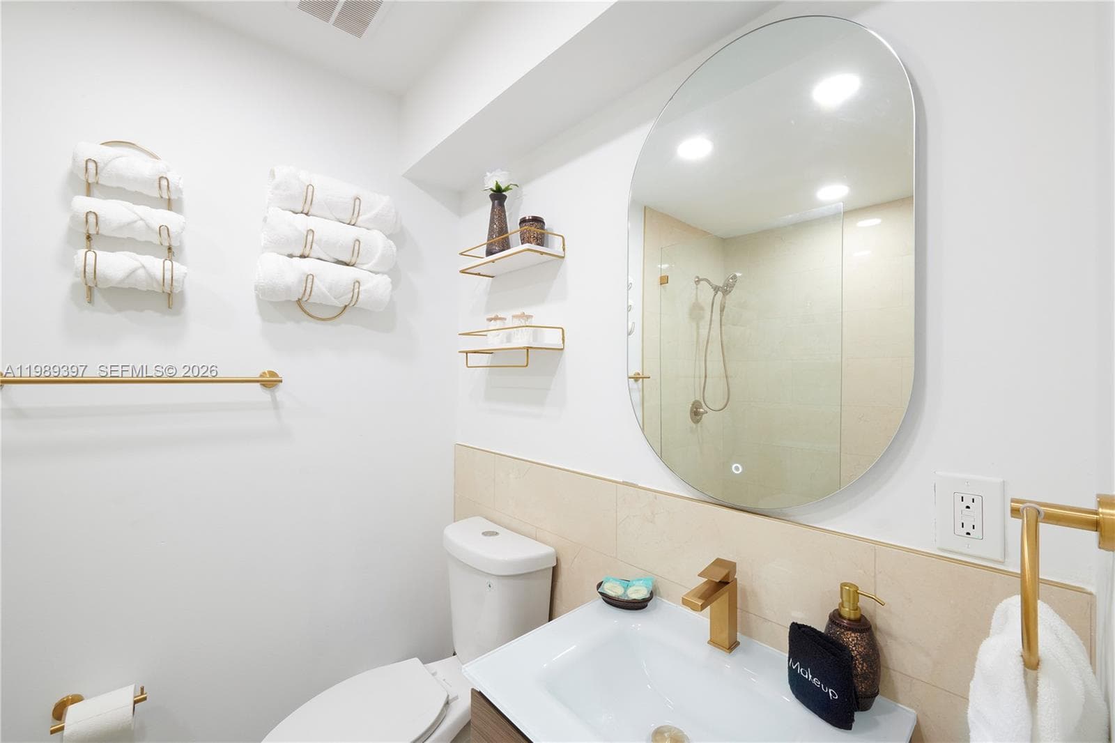 bathroom 4