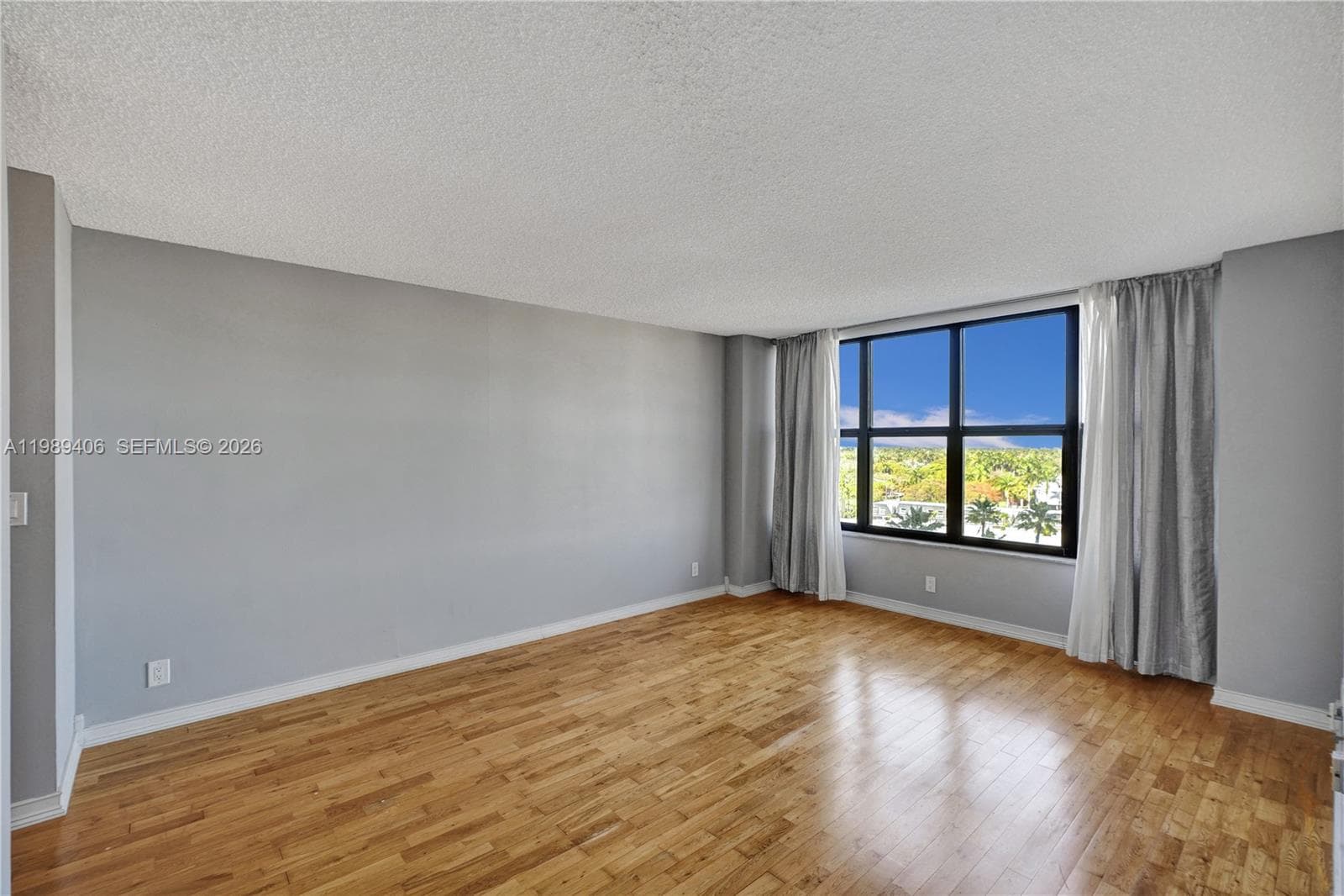 OLYMPUS CONDO PHASE · #808 in Hallandale Beach - Photo 10