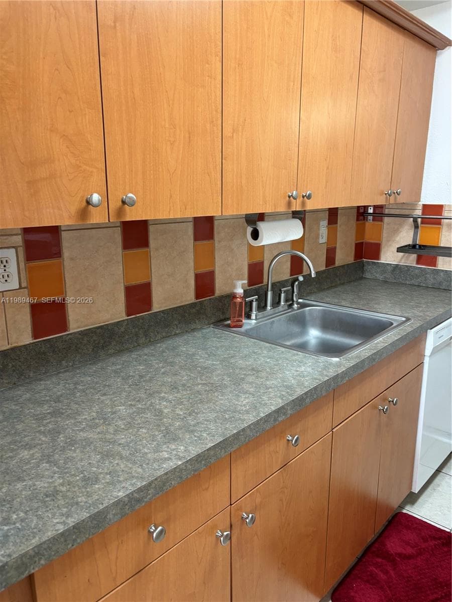 THE BERKELEY CONDO · #303 in Miami - Photo 28