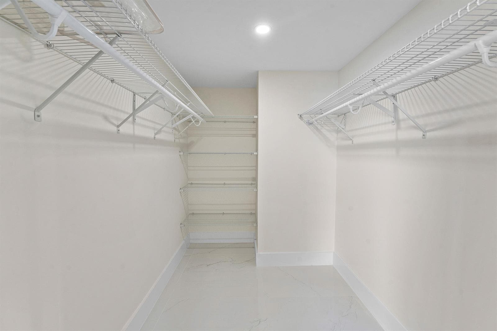 020-5460NorthOceanDrive-5B-SingerIsland-