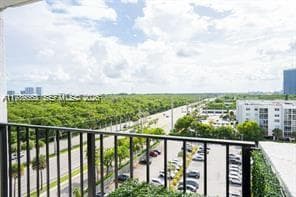 ISLAND SHORES CONDO · #903 in North Miami Beach - Photo 13
