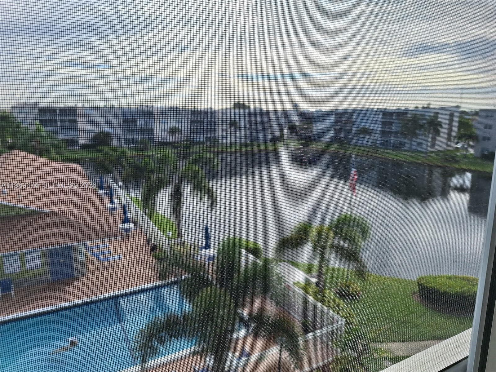 MEADOWBROOK ON THE LAKES · #401 in Dania Beach - Photo 9
