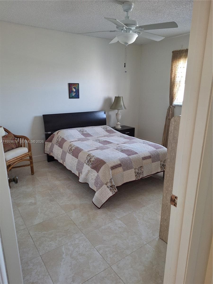 MEADOWBROOK ON THE LAKES · #401 in Dania Beach - Photo 14