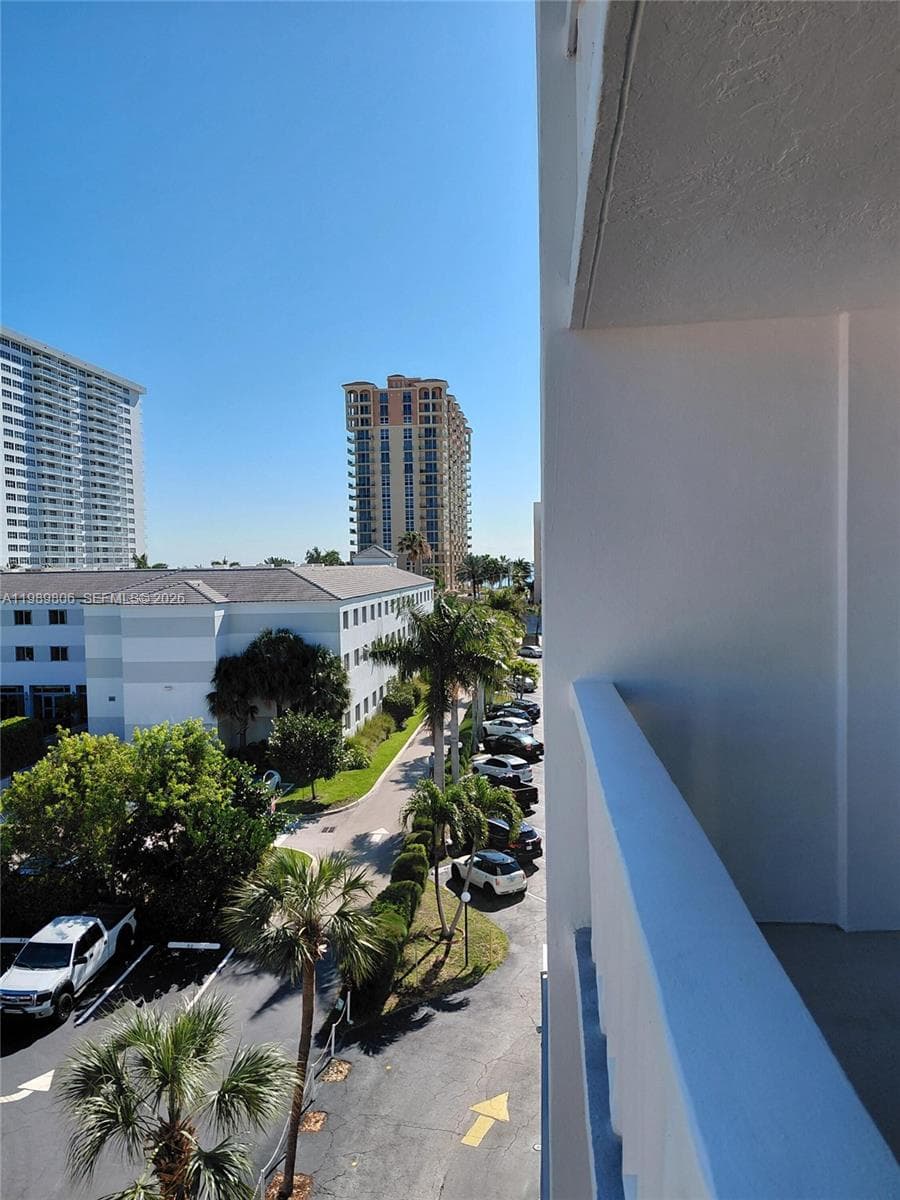 Ashleigh House HOA · #504 in Hallandale Beach - Photo 22