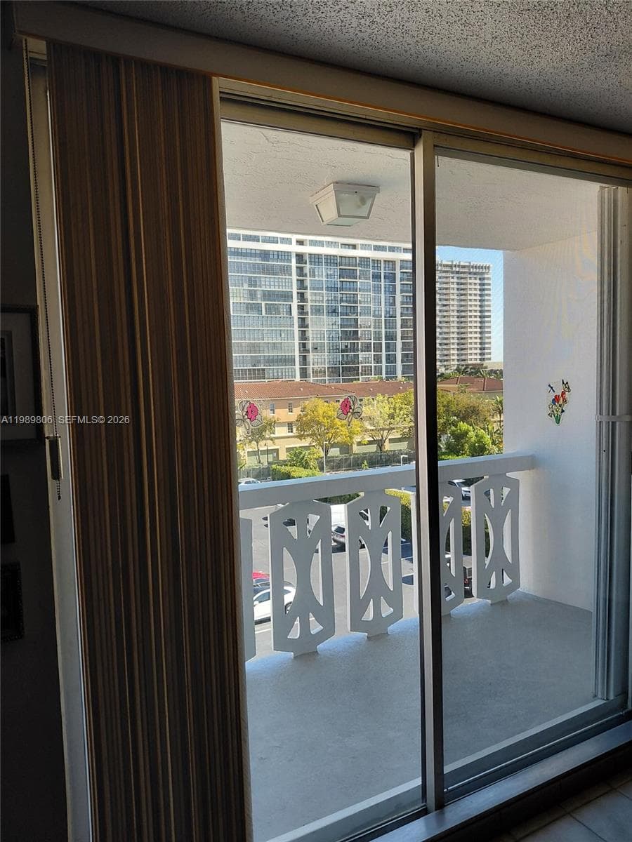 Ashleigh House HOA · #504 in Hallandale Beach - Photo 9