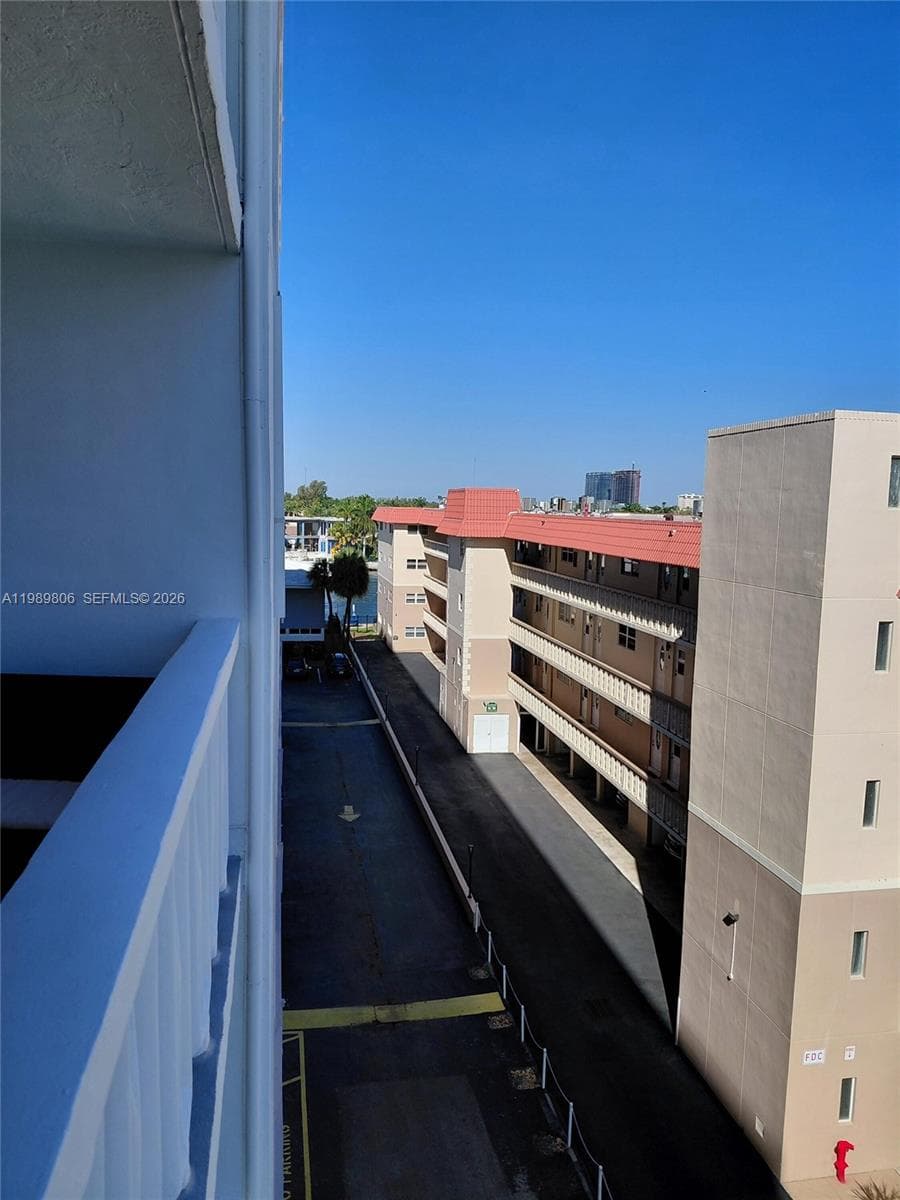 Ashleigh House HOA · #504 in Hallandale Beach - Photo 21