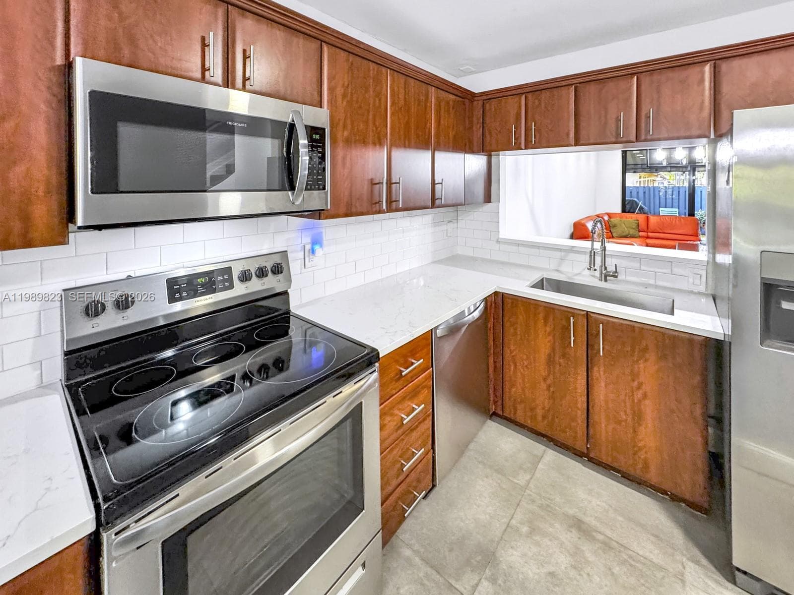 700 SE 14th St #G photo 13