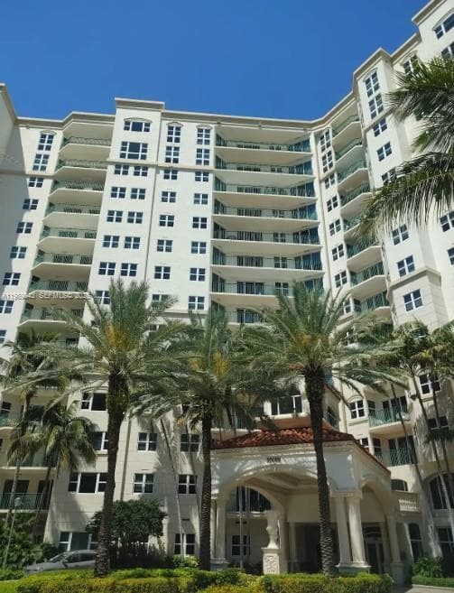 TURNBERRY VILLAGE CONDO · #201 in Aventura - Photo 27