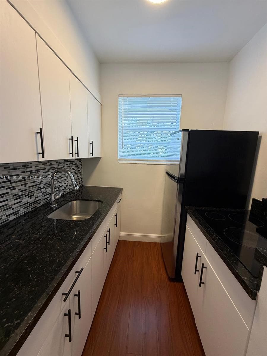 WALLIAN CO-OP APTS INC · #108 in Miami Beach - Photo 10