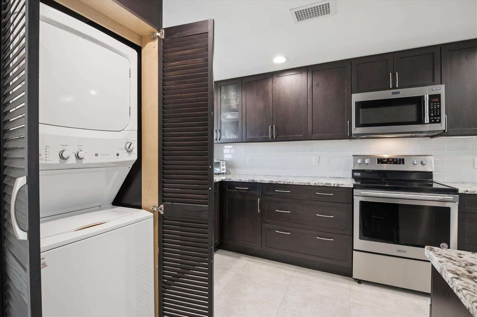 14-Carbonara-511 Bayshore Dr #802-14