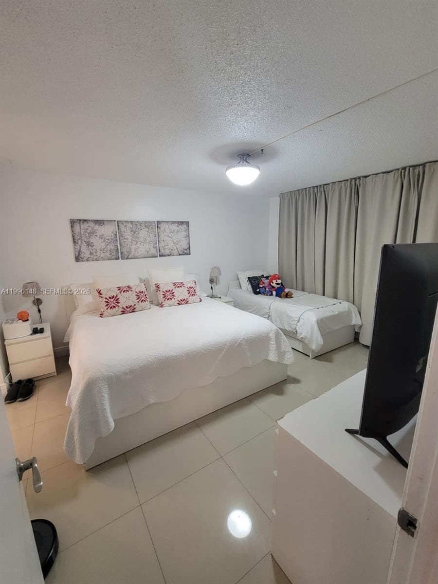 IMPERIAL TOWERS CONDO · #611 in Hallandale Beach - Photo 9