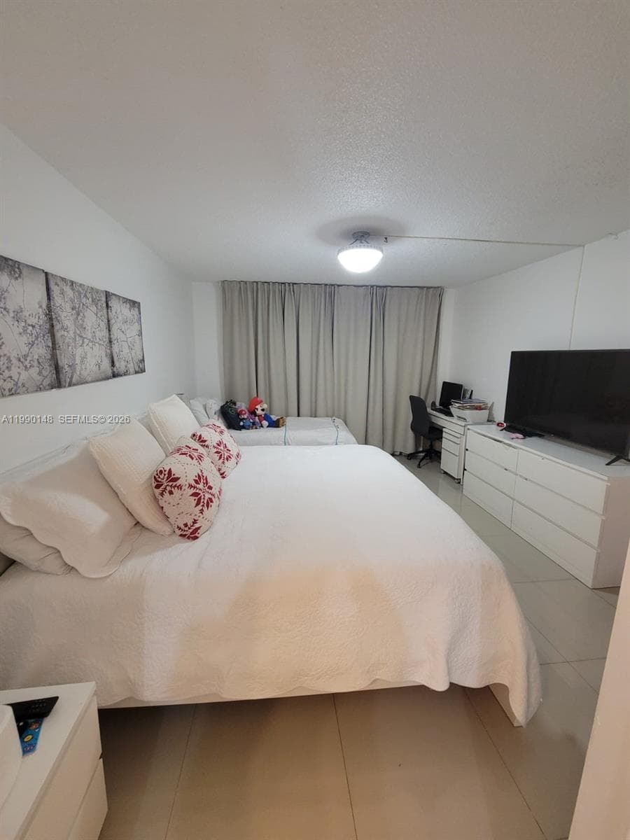 IMPERIAL TOWERS CONDO · #611 in Hallandale Beach - Photo 8