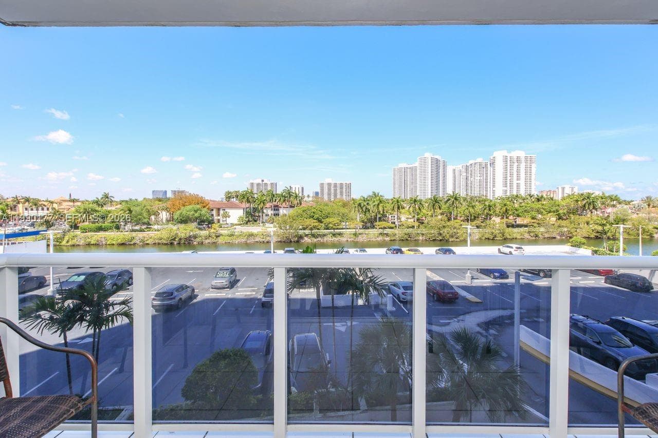 AVENTURA ELDORADO CONDO · #401 in Aventura - Photo 6