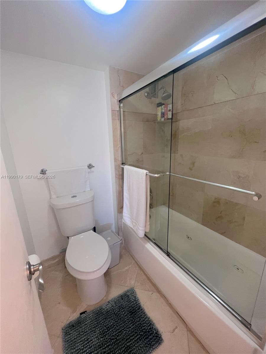 The Regency Tower Condp · #7G in Miami Beach - Photo 20