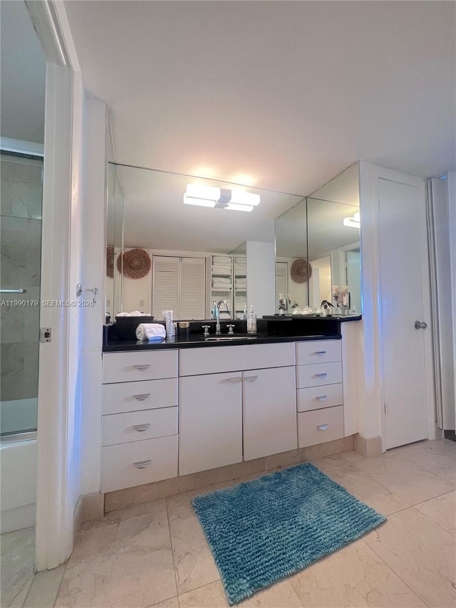 The Regency Tower Condp · #7G in Miami Beach - Photo 19