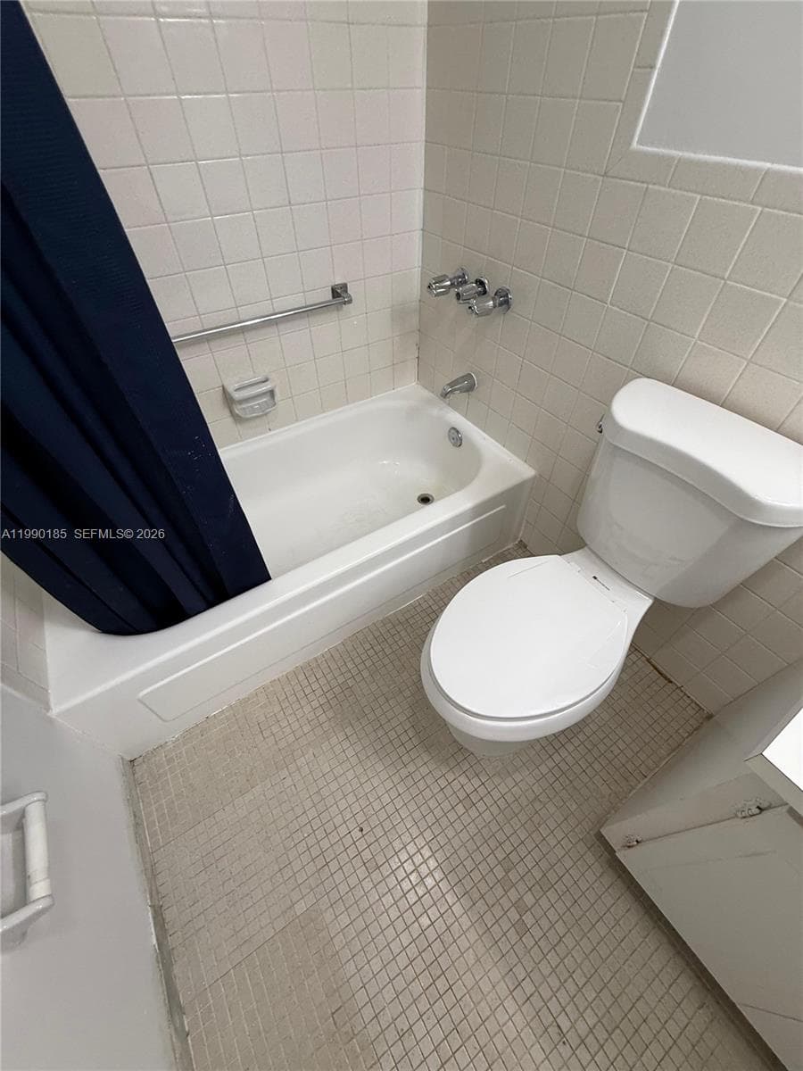 APRIL SONG CONDO · #223 in Hallandale Beach - Photo 8