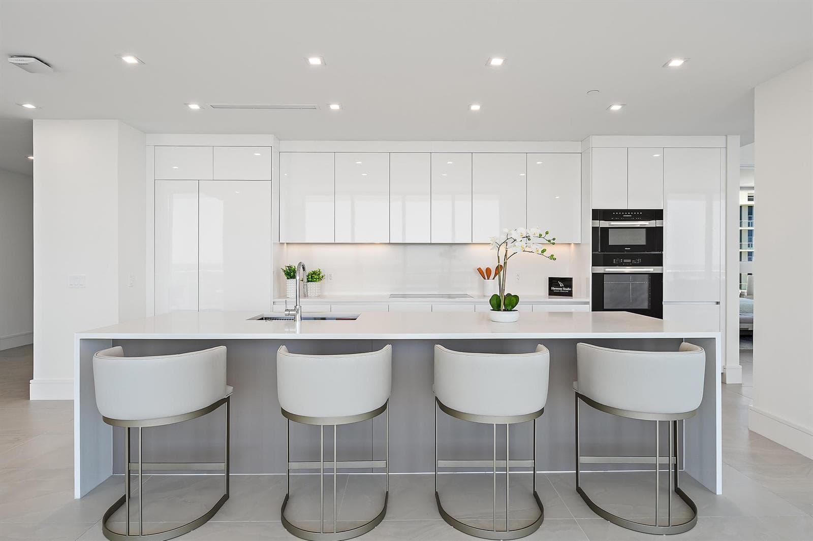 220 Lake Shore Dr unit 2212-12