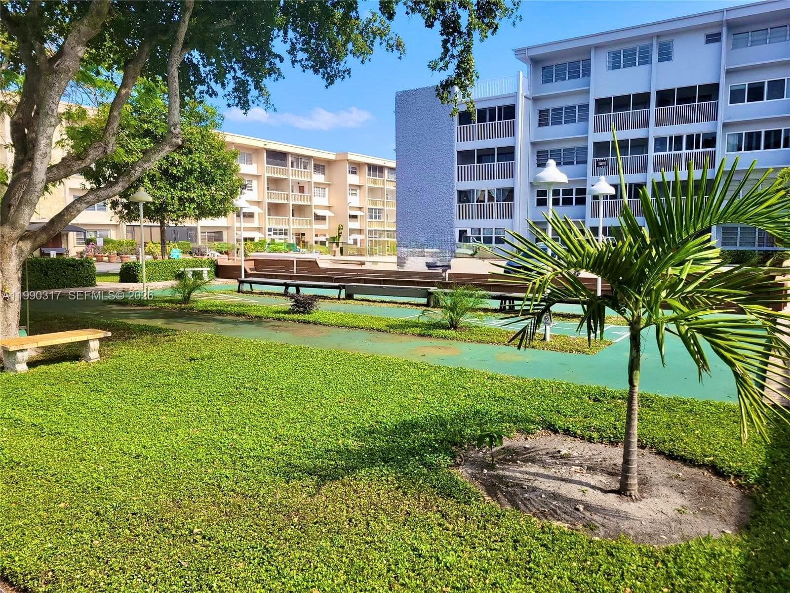 THIRD GULFSTREAM GARDEN · #101G in Hallandale Beach - Photo 12