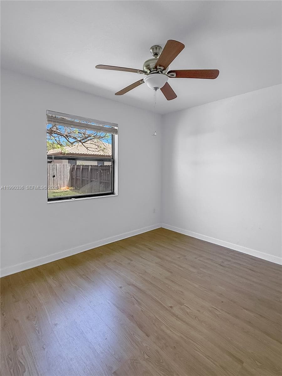 709 SE 35th Ave photo 9