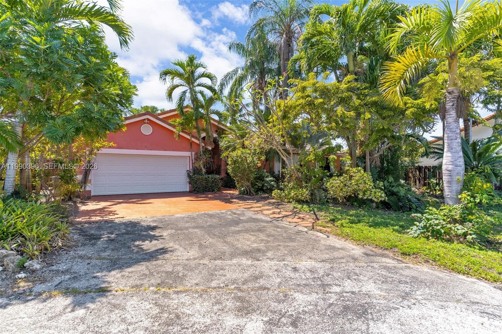 15012 SW 45th Ln photo 3