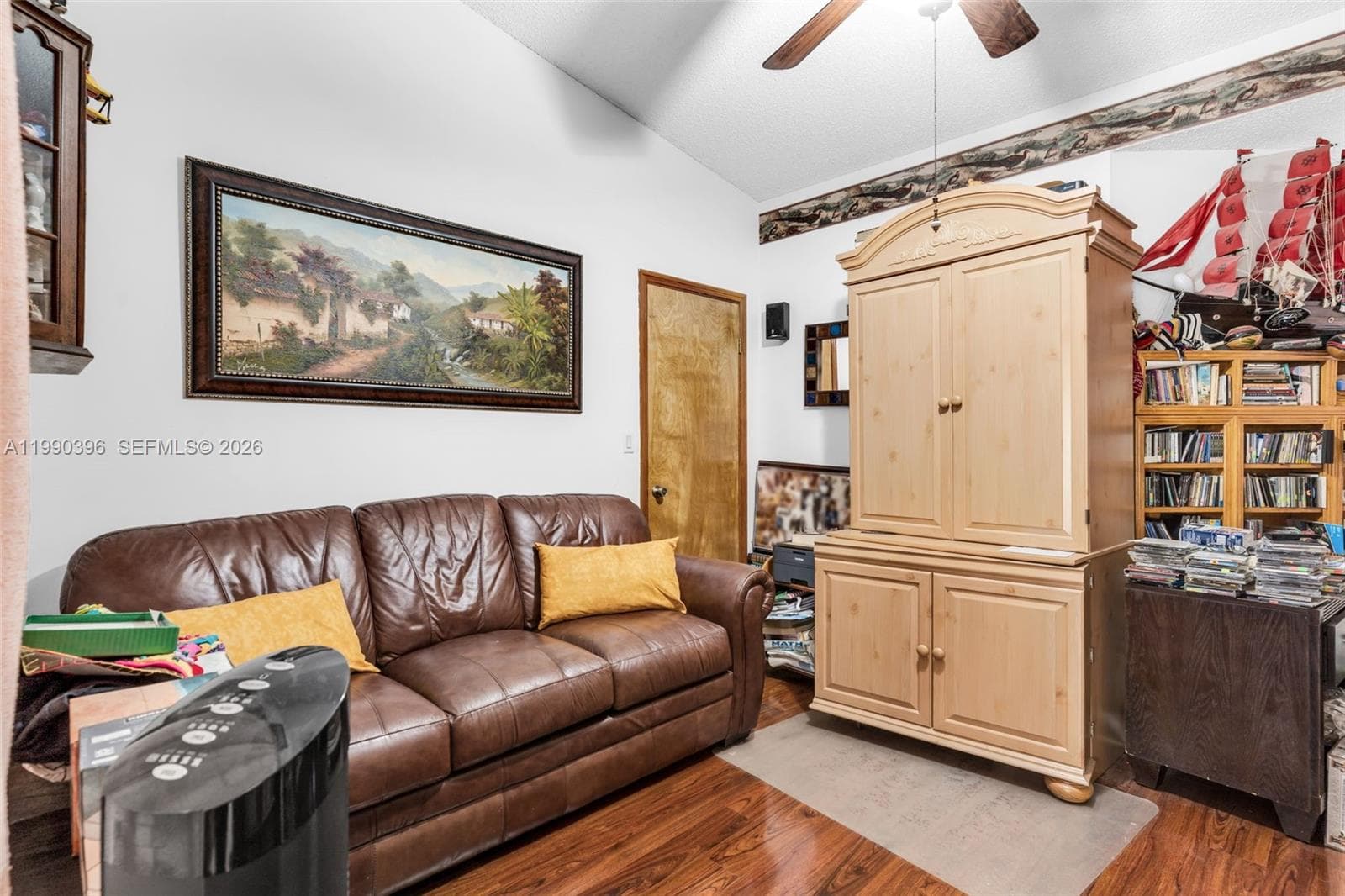 2nd Bedroom