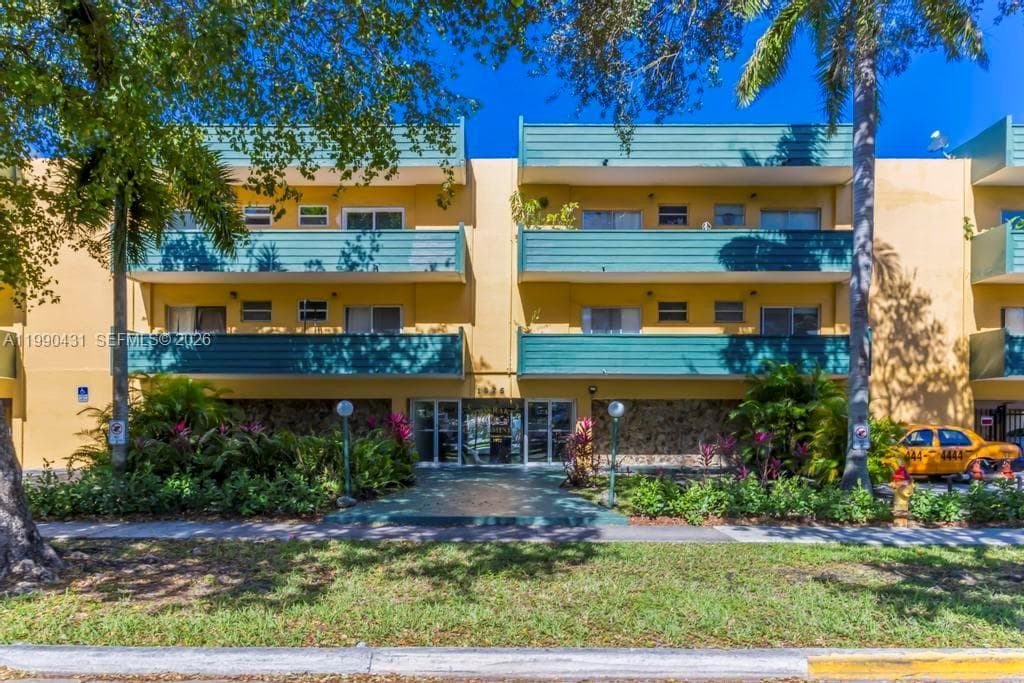 MOONRAKER CONDO · #3F in North Miami - Photo 1