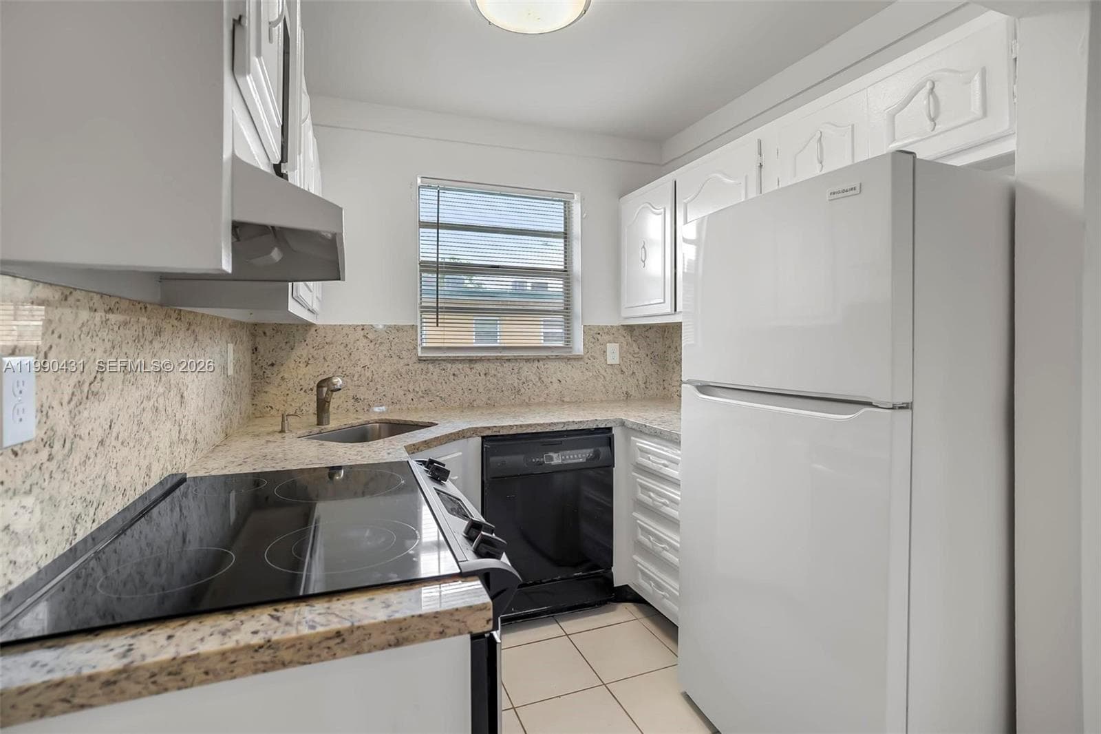 MOONRAKER CONDO · #3F in North Miami - Photo 5
