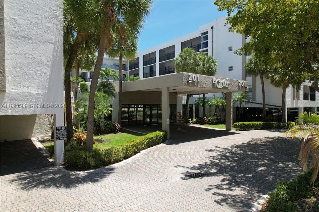 Le Cartier · #423 in Sunny Isles Beach - Photo 28