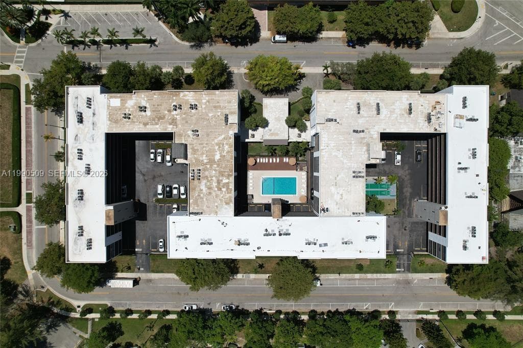 Le Cartier · #423 in Sunny Isles Beach - Photo 20