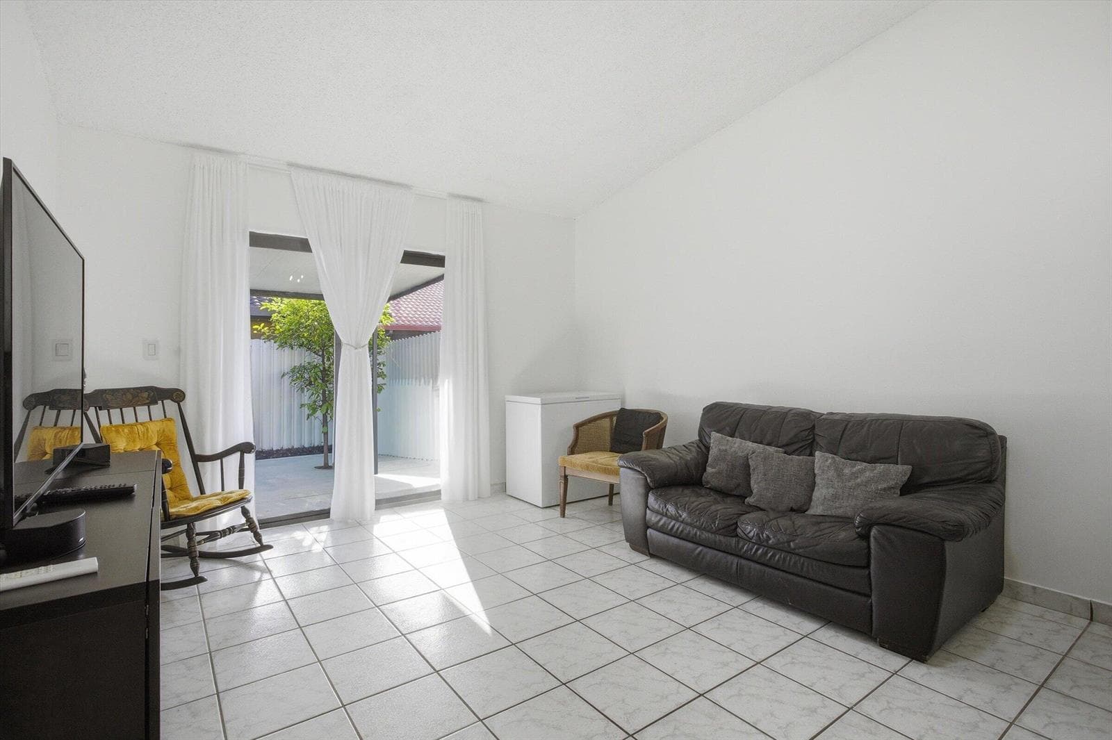 5465 W 27TH LN., HIALEAH, FL 33016