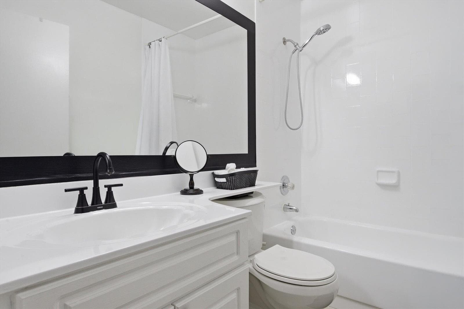 5465 W 27TH LN., HIALEAH, FL 33016