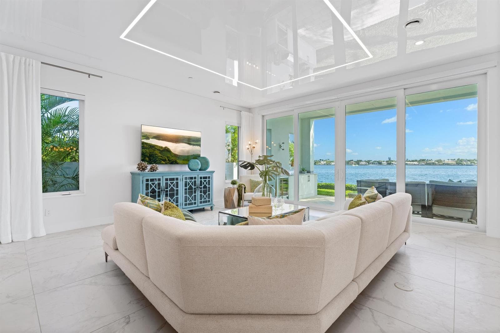 100 Water Club Ct N_Living Room 2