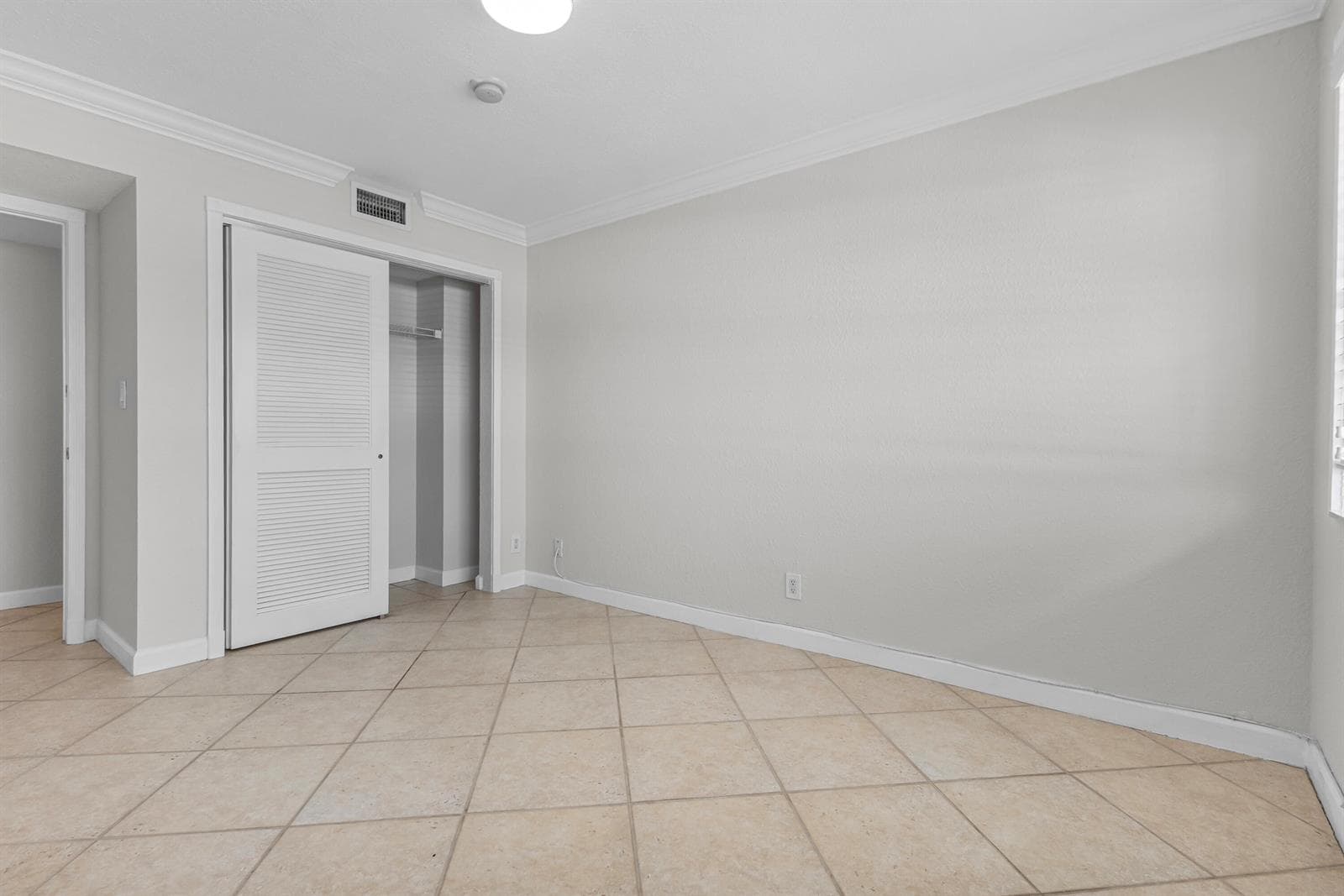 GF4A1162Pine Crest Village-by Pwayko