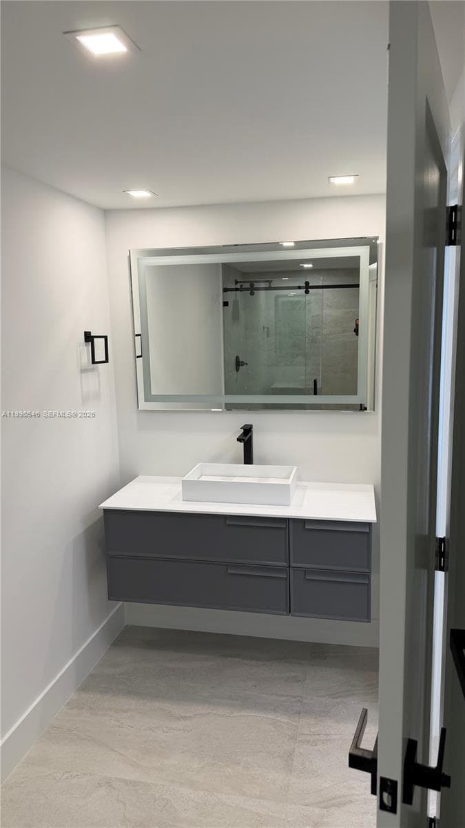 'Her' Bathroom