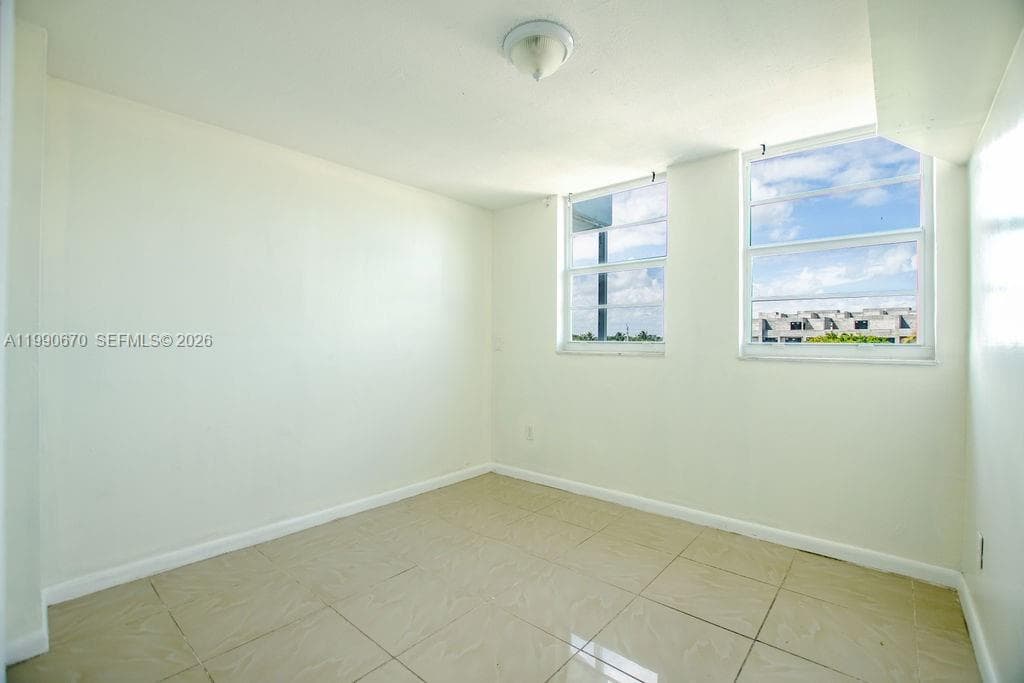 LISETTE CONDO · #402 in Miami Beach - Photo 26