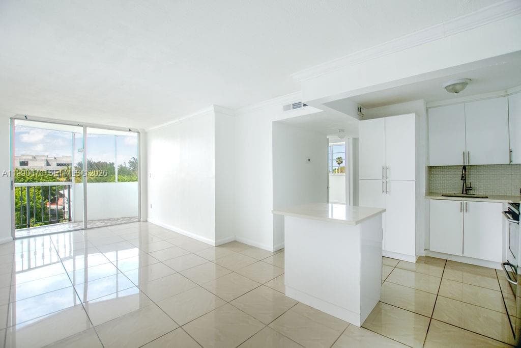 LISETTE CONDO · #402 in Miami Beach - Photo 11