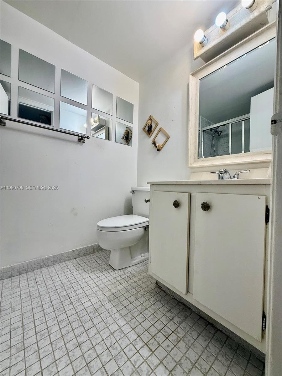 TOWERS OF OCEANVIEW · #425 in Hallandale Beach - Photo 16