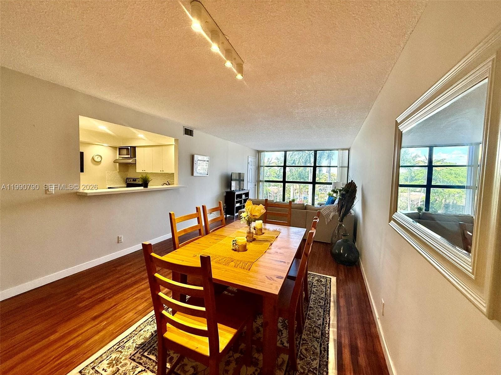 TOWERS OF OCEANVIEW · #425 in Hallandale Beach - Photo 22