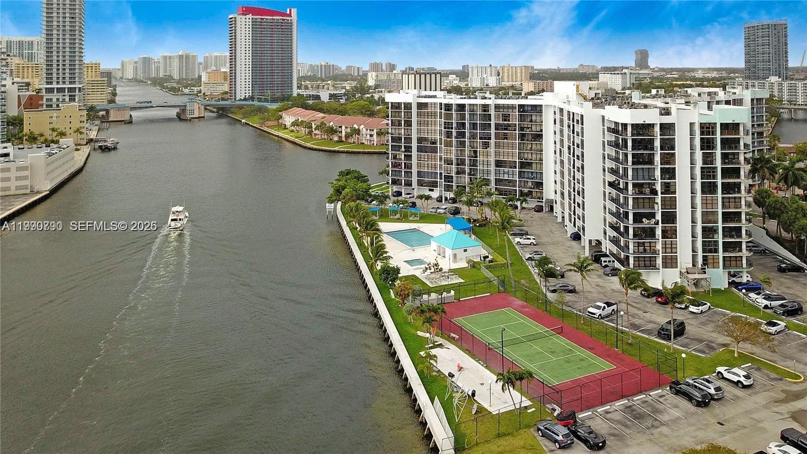 TOWERS OF OCEANVIEW · #425 in Hallandale Beach - Photo 5