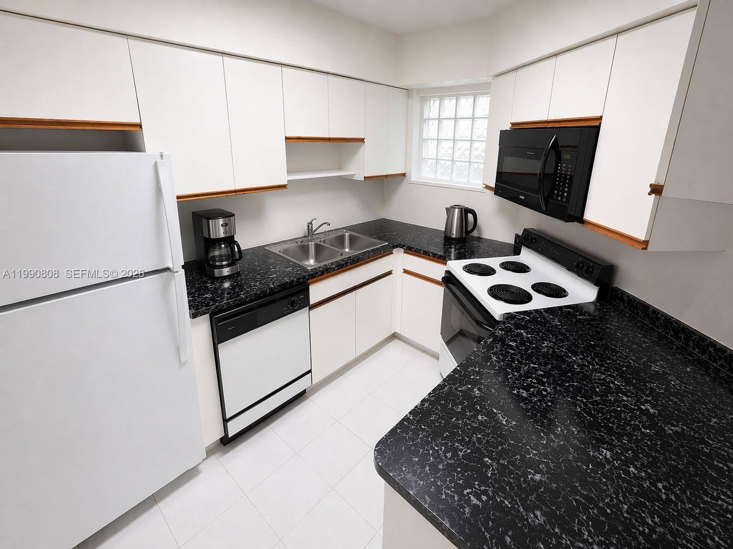 Ocean 91 Condo · #107 in Surfside - Photo 5