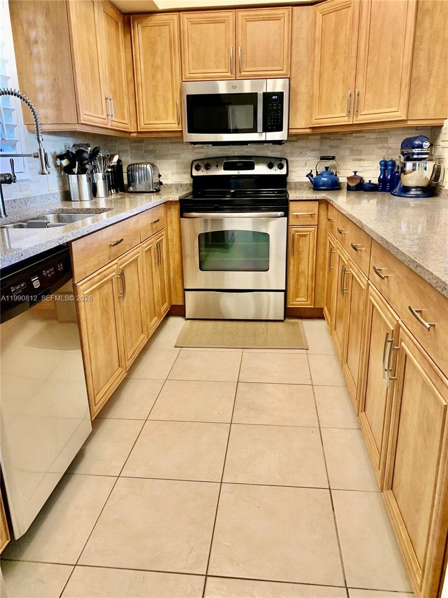 ST TROPEZ CONDO · #501 in Delray Beach - Photo 13