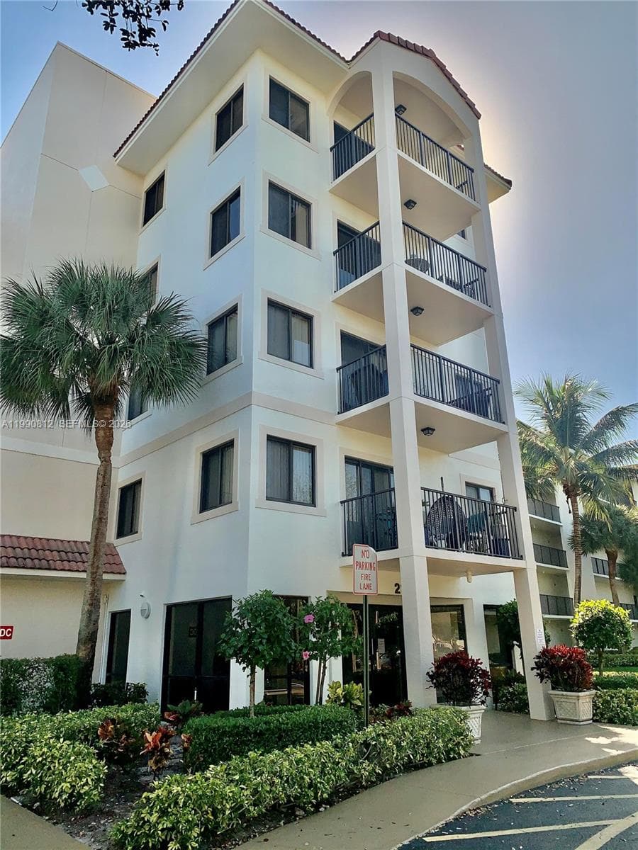 ST TROPEZ CONDO · #501 in Delray Beach - Photo 3