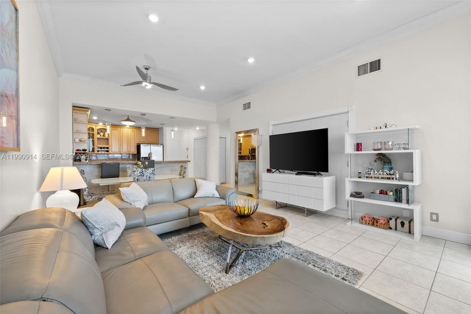 SEA AIR TOWERS CONDO · #PH18 in Hollywood - Photo 4