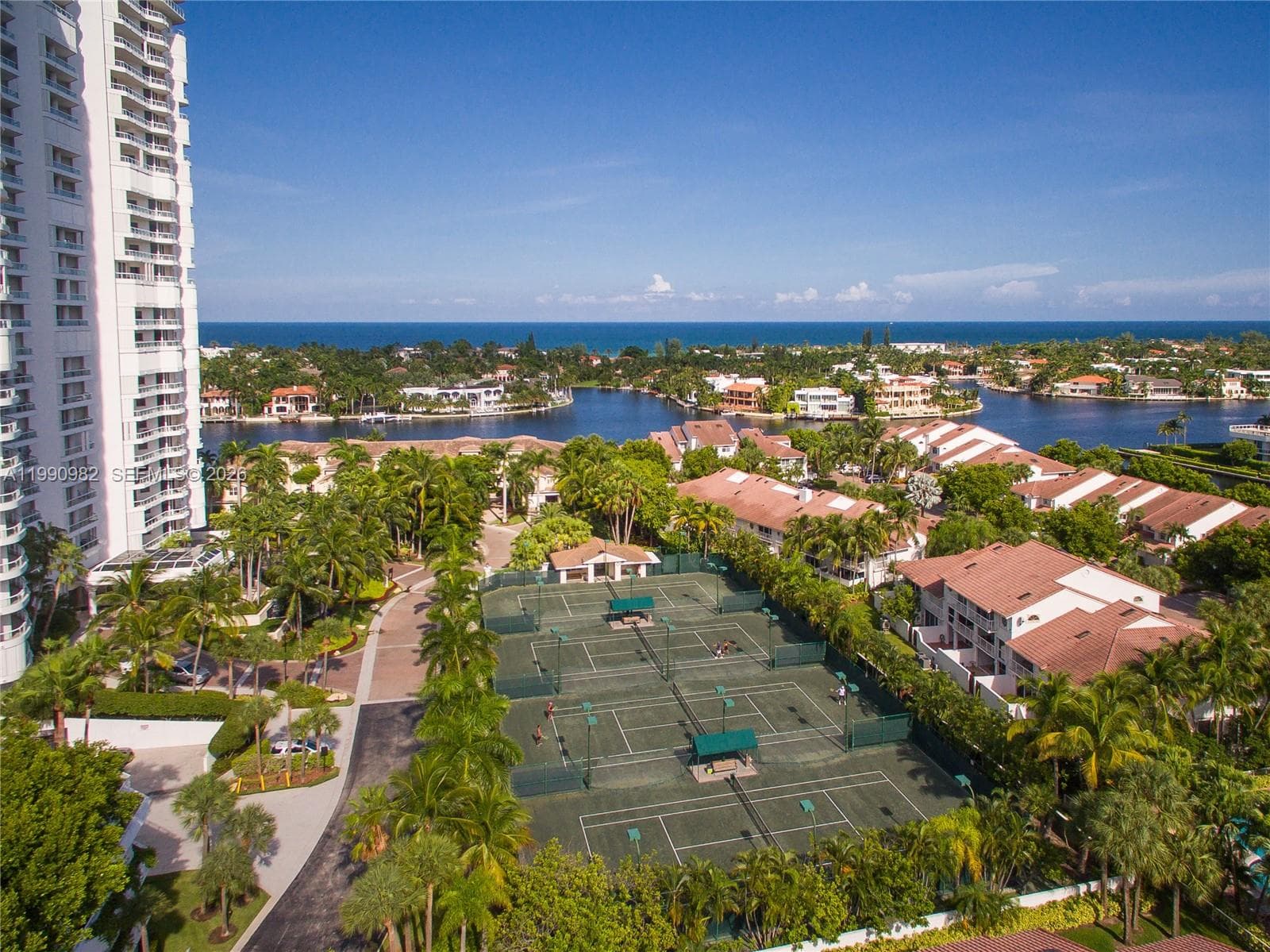 ATLANTIC III AT THE POINT · #401 in Aventura - Photo 40